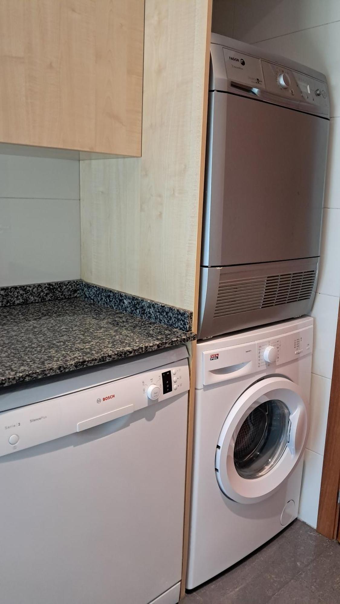Modern Apartment, With Parking, Close To The Beach!! Sant Adria de Besos Buitenkant foto