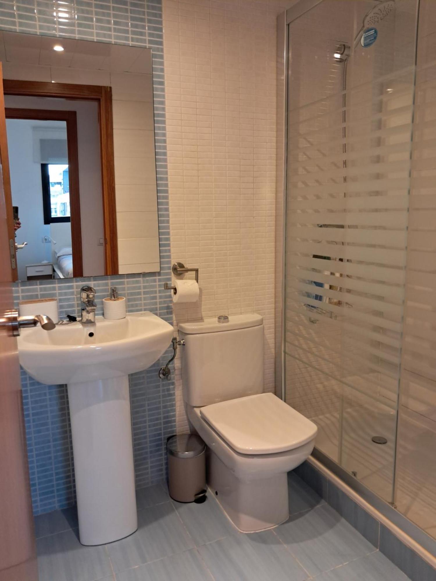 Modern Apartment, With Parking, Close To The Beach!! Sant Adria de Besos Buitenkant foto