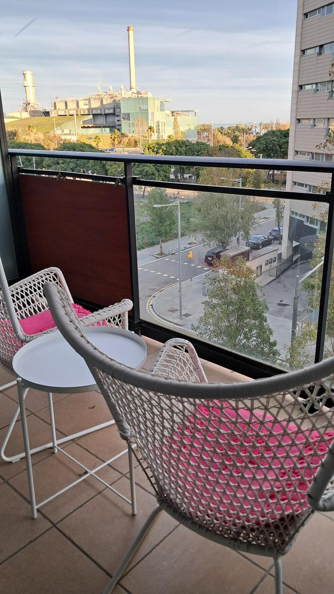Modern Apartment, With Parking, Close To The Beach!! Sant Adria de Besos Buitenkant foto