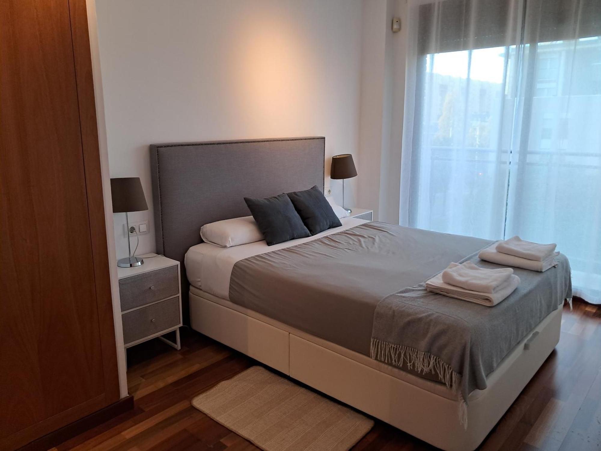 Modern Apartment, With Parking, Close To The Beach!! Sant Adria de Besos Buitenkant foto